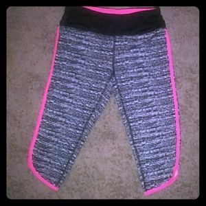 Material Girl Active Womens Capri Crop Leggings